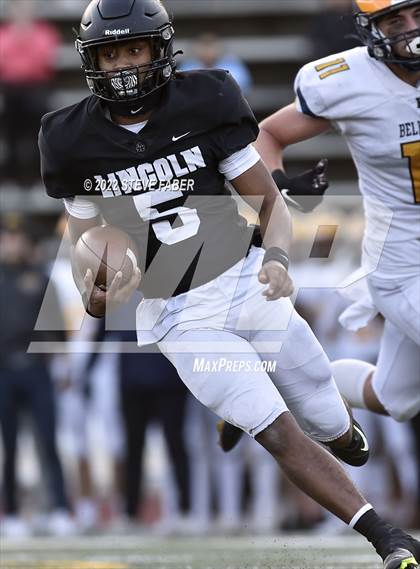 Thumbnail 3 in Bellevue @ Lincoln (WIAA 3A State Quarterfinal) photogallery.