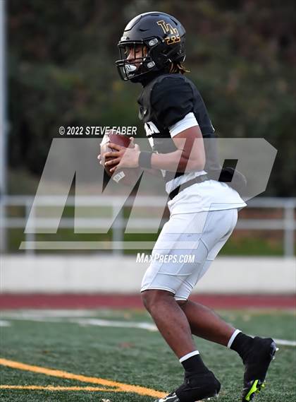 Thumbnail 1 in Bellevue @ Lincoln (WIAA 3A State Quarterfinal) photogallery.