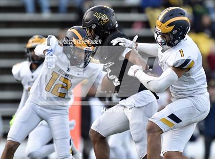Thumbnail 2 in Bellevue @ Lincoln (WIAA 3A State Quarterfinal) photogallery.