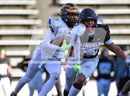 Thumbnail 1 in Bellevue @ Lincoln (WIAA 3A State Quarterfinal) photogallery.