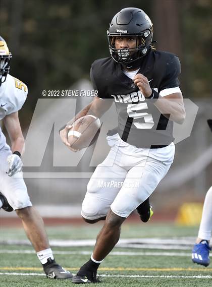 Thumbnail 2 in Bellevue @ Lincoln (WIAA 3A State Quarterfinal) photogallery.