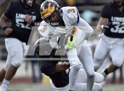 Thumbnail 1 in Bellevue @ Lincoln (WIAA 3A State Quarterfinal) photogallery.