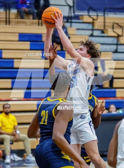 Thumbnail 1 in Eagle's Landing vs. Millbrook (Lemon Street Classic) photogallery.