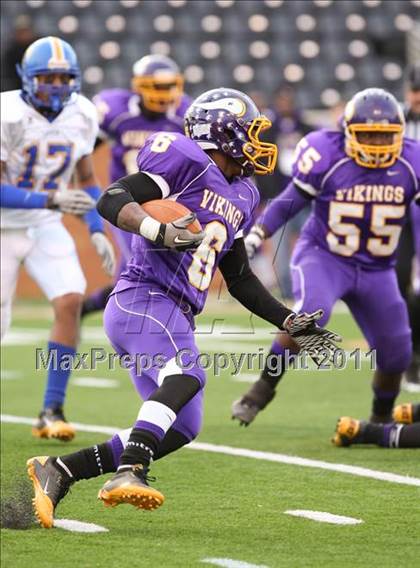 Thumbnail 3 in Tarboro vs. Carver (NCHSAA 2A Final) photogallery.