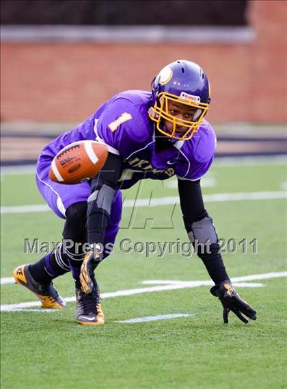 Thumbnail 2 in Tarboro vs. Carver (NCHSAA 2A Final) photogallery.