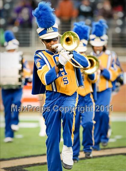 Thumbnail 2 in Tarboro vs. Carver (NCHSAA 2A Final) photogallery.