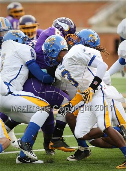 Thumbnail 3 in Tarboro vs. Carver (NCHSAA 2A Final) photogallery.