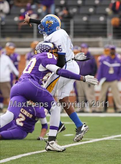 Thumbnail 3 in Tarboro vs. Carver (NCHSAA 2A Final) photogallery.