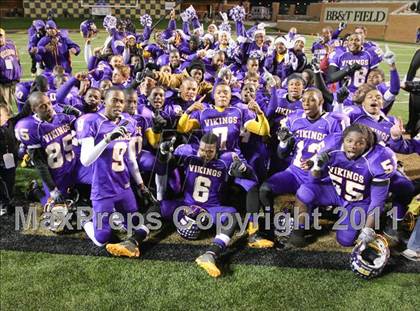 Thumbnail 2 in Tarboro vs. Carver (NCHSAA 2A Final) photogallery.