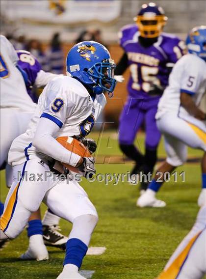 Thumbnail 3 in Tarboro vs. Carver (NCHSAA 2A Final) photogallery.