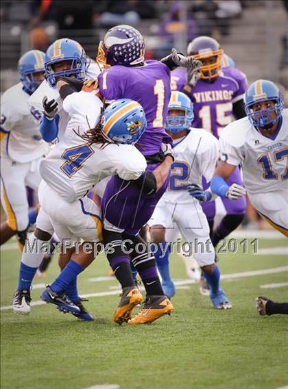 Thumbnail 2 in Tarboro vs. Carver (NCHSAA 2A Final) photogallery.