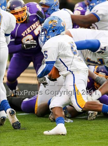Thumbnail 3 in Tarboro vs. Carver (NCHSAA 2A Final) photogallery.