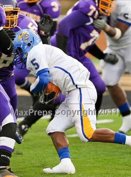 Thumbnail 1 in Tarboro vs. Carver (NCHSAA 2A Final) photogallery.