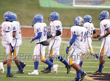 Thumbnail 3 in Tarboro vs. Carver (NCHSAA 2A Final) photogallery.