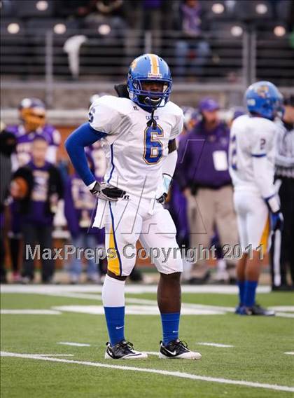 Thumbnail 1 in Tarboro vs. Carver (NCHSAA 2A Final) photogallery.