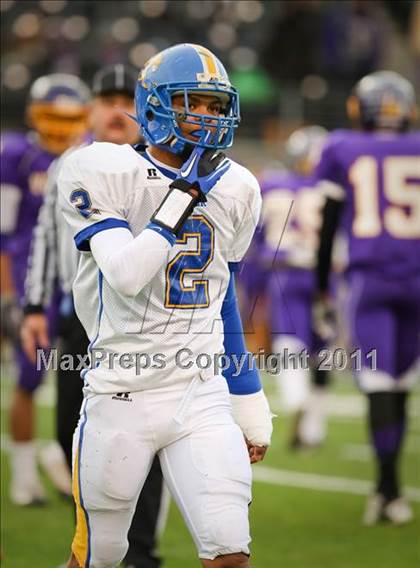 Thumbnail 1 in Tarboro vs. Carver (NCHSAA 2A Final) photogallery.