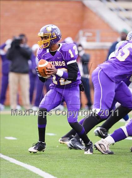 Thumbnail 2 in Tarboro vs. Carver (NCHSAA 2A Final) photogallery.