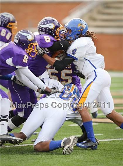 Thumbnail 1 in Tarboro vs. Carver (NCHSAA 2A Final) photogallery.