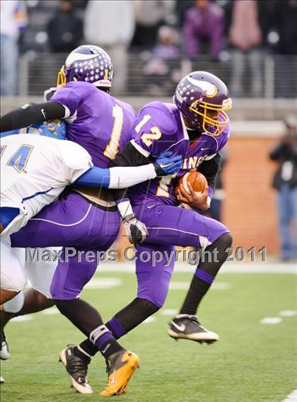 Thumbnail 2 in Tarboro vs. Carver (NCHSAA 2A Final) photogallery.