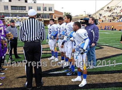 Thumbnail 3 in Tarboro vs. Carver (NCHSAA 2A Final) photogallery.