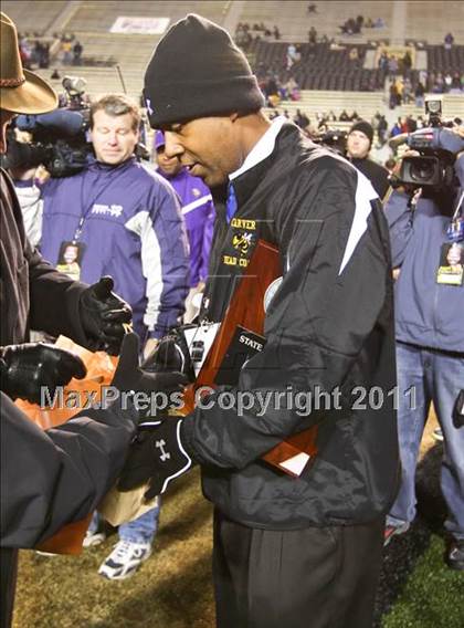 Thumbnail 2 in Tarboro vs. Carver (NCHSAA 2A Final) photogallery.