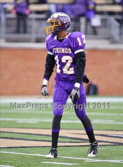 Thumbnail 3 in Tarboro vs. Carver (NCHSAA 2A Final) photogallery.