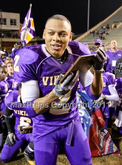 Thumbnail 2 in Tarboro vs. Carver (NCHSAA 2A Final) photogallery.