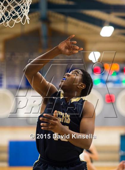 Thumbnail 2 in Central Catholic vs. Placer photogallery.