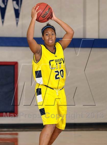 Thumbnail 1 in River City vs. Sheldon (Christian Brothers Holiday Classic) photogallery.