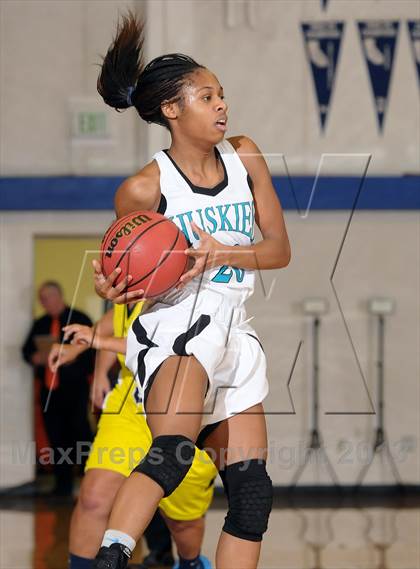 Thumbnail 2 in River City vs. Sheldon (Christian Brothers Holiday Classic) photogallery.