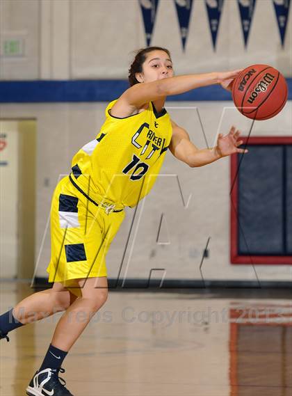 Thumbnail 3 in River City vs. Sheldon (Christian Brothers Holiday Classic) photogallery.