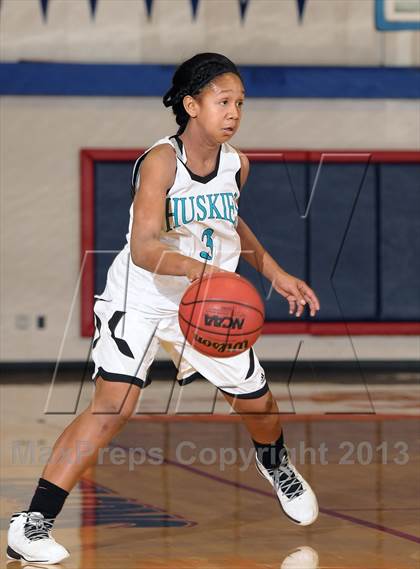 Thumbnail 2 in River City vs. Sheldon (Christian Brothers Holiday Classic) photogallery.