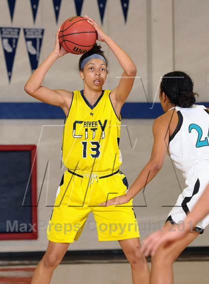 Thumbnail 3 in River City vs. Sheldon (Christian Brothers Holiday Classic) photogallery.