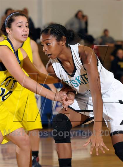 Thumbnail 3 in River City vs. Sheldon (Christian Brothers Holiday Classic) photogallery.