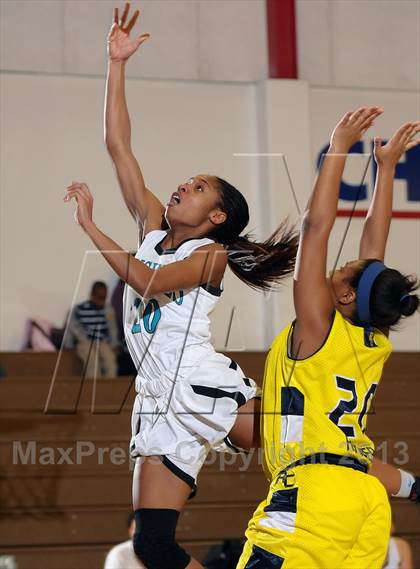 Thumbnail 3 in River City vs. Sheldon (Christian Brothers Holiday Classic) photogallery.