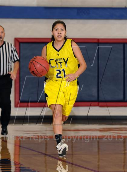 Thumbnail 3 in River City vs. Sheldon (Christian Brothers Holiday Classic) photogallery.