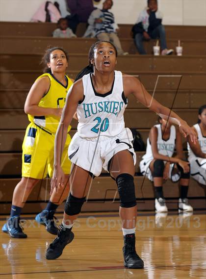 Thumbnail 2 in River City vs. Sheldon (Christian Brothers Holiday Classic) photogallery.