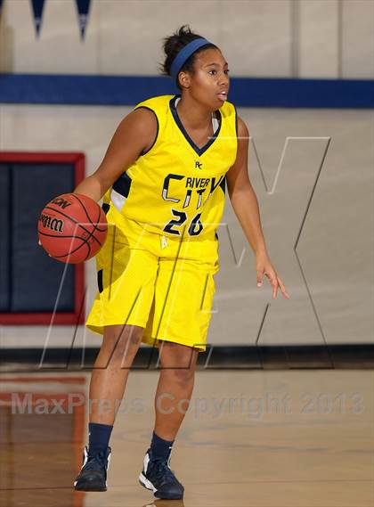 Thumbnail 2 in River City vs. Sheldon (Christian Brothers Holiday Classic) photogallery.