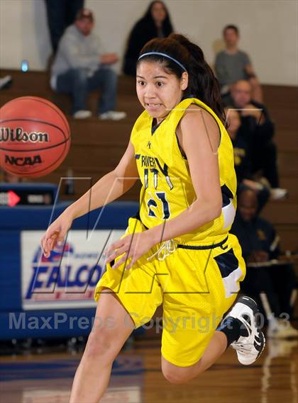 Thumbnail 2 in River City vs. Sheldon (Christian Brothers Holiday Classic) photogallery.