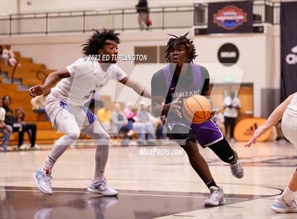 Thumbnail 2 in Gonzaga vs. Etowah (Holiday Hoopsgiving) photogallery.