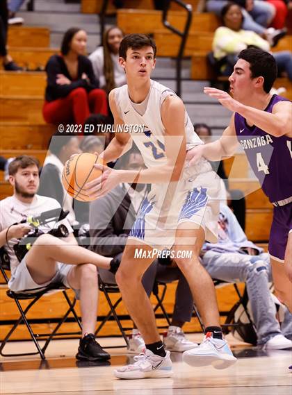 Thumbnail 1 in Gonzaga vs. Etowah (Holiday Hoopsgiving) photogallery.