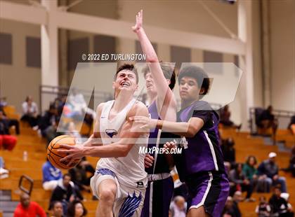 Thumbnail 3 in Gonzaga vs. Etowah (Holiday Hoopsgiving) photogallery.