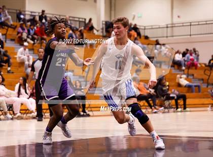 Thumbnail 2 in Gonzaga vs. Etowah (Holiday Hoopsgiving) photogallery.