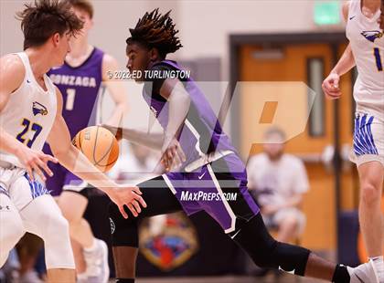 Thumbnail 2 in Gonzaga vs. Etowah (Holiday Hoopsgiving) photogallery.
