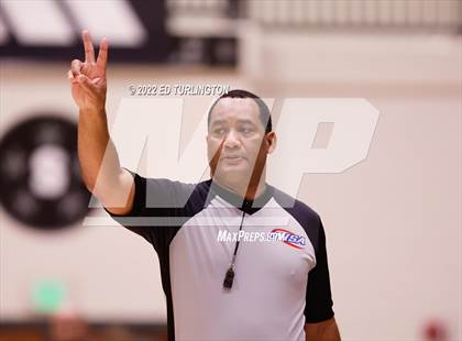 Thumbnail 1 in Gonzaga vs. Etowah (Holiday Hoopsgiving) photogallery.