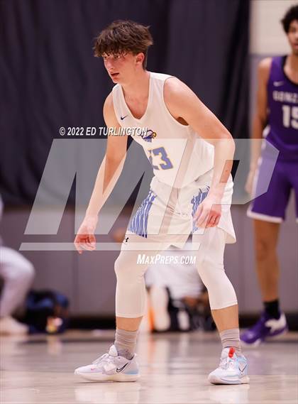 Thumbnail 2 in Gonzaga vs. Etowah (Holiday Hoopsgiving) photogallery.