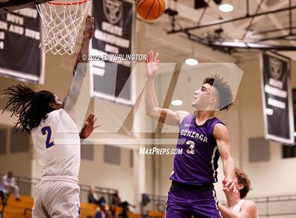 Thumbnail 3 in Gonzaga vs. Etowah (Holiday Hoopsgiving) photogallery.