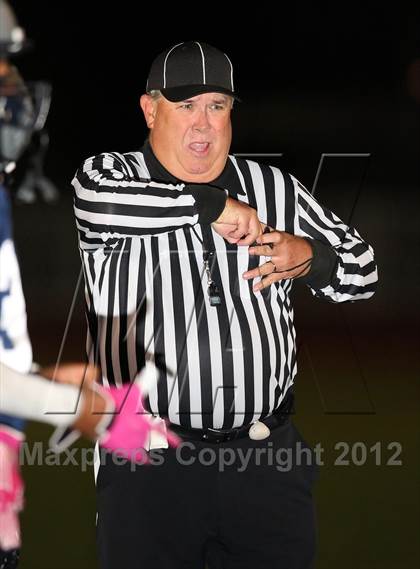 Thumbnail 1 in Mission Prep vs. Flintridge Prep (CIF SS Playoffs) photogallery.