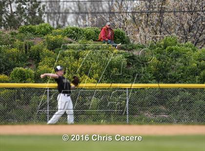 Thumbnail 2 in Rush-Henrietta vs. Webster Thomas photogallery.