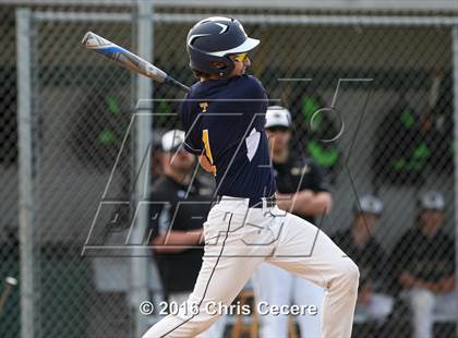 Thumbnail 3 in Rush-Henrietta vs. Webster Thomas photogallery.
